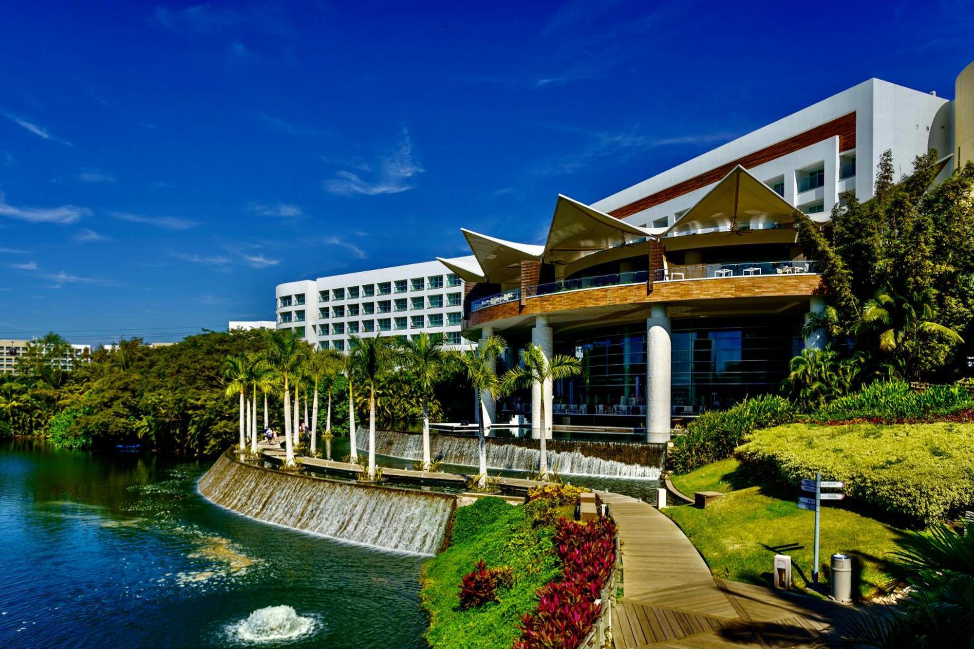 Grand Luxxe Two Bedroom Suite - 新巴利亚塔 外观 照片